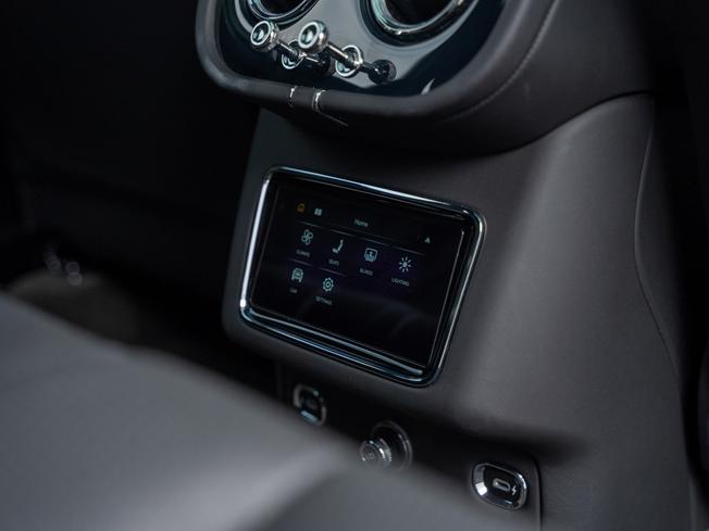 BENTLEY Bentayga Photo 30