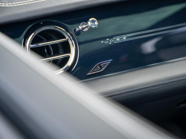 BENTLEY Bentayga Photo 38