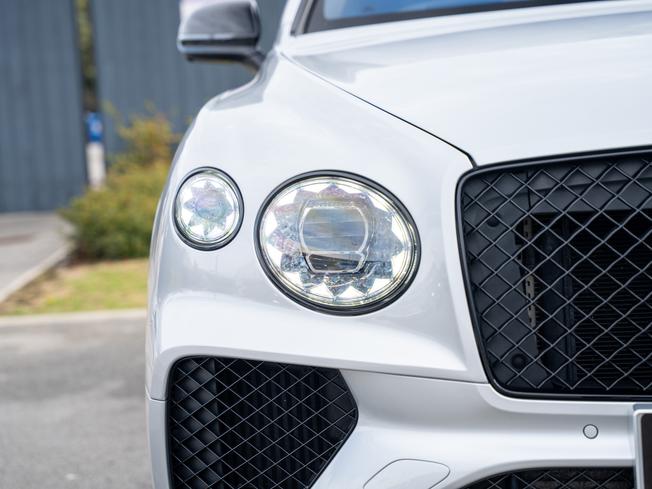 BENTLEY Bentayga Photo 46