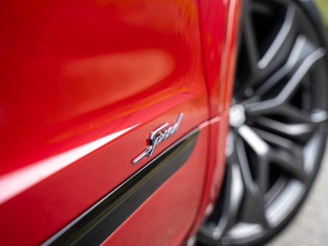 Bentley Bentayga Photo 43