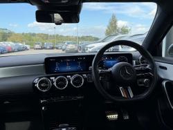 MERCEDES-BENZ A Class Photo 5