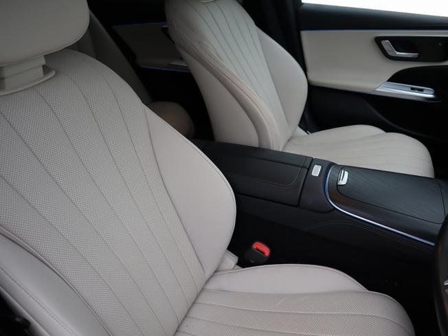 MERCEDES-BENZ E Class Photo 13