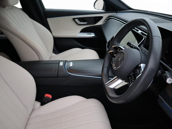 MERCEDES-BENZ E Class Photo 14