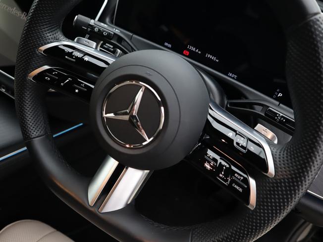 MERCEDES-BENZ E Class Photo 15