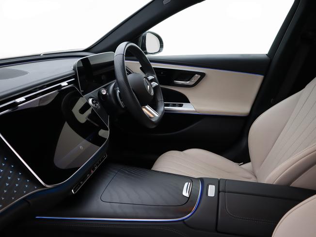 MERCEDES-BENZ E Class Photo 18
