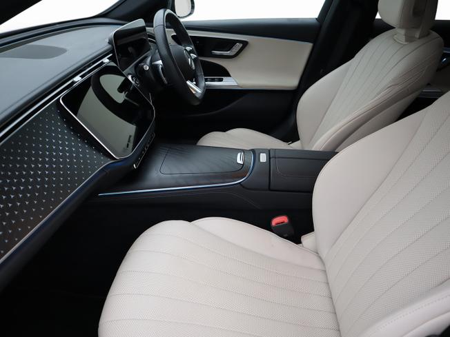 MERCEDES-BENZ E Class Photo 20
