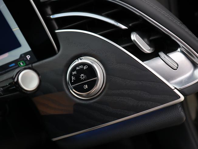 MERCEDES-BENZ E Class Photo 41