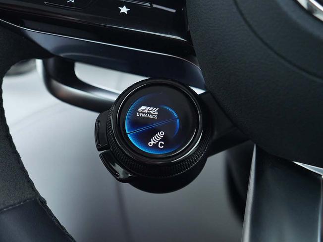 MERCEDES-BENZ AMG GT Photo 14