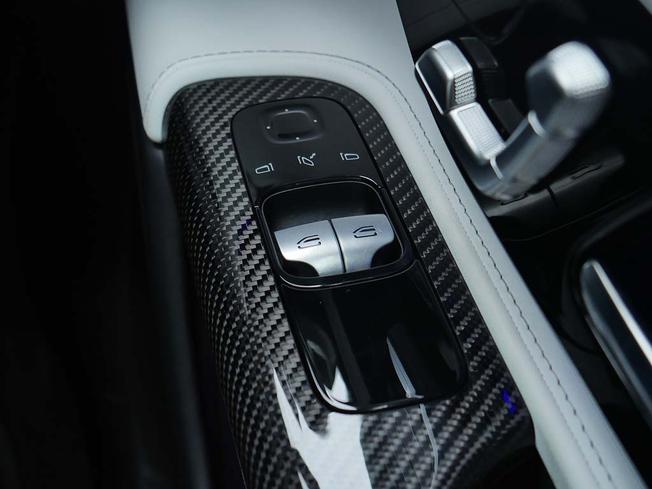 MERCEDES-BENZ AMG GT Photo 17