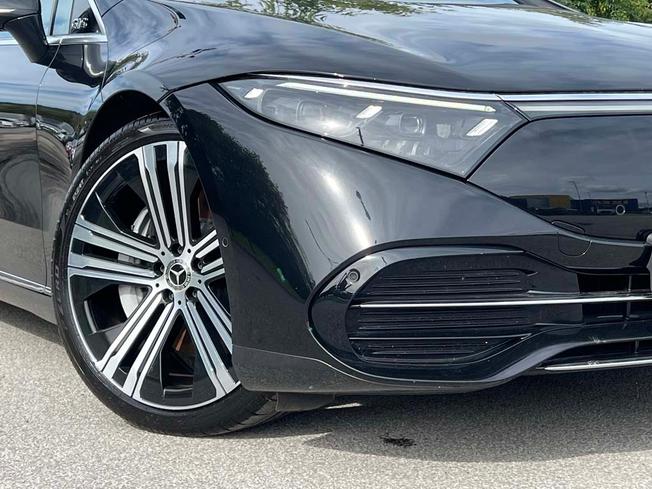 MERCEDES-BENZ Eqs Photo 14