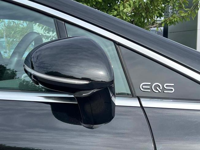 MERCEDES-BENZ Eqs Photo 15