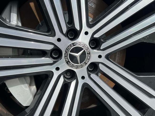 MERCEDES-BENZ Eqs Photo 16