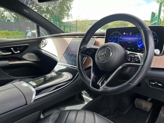 MERCEDES-BENZ Eqs Photo 21