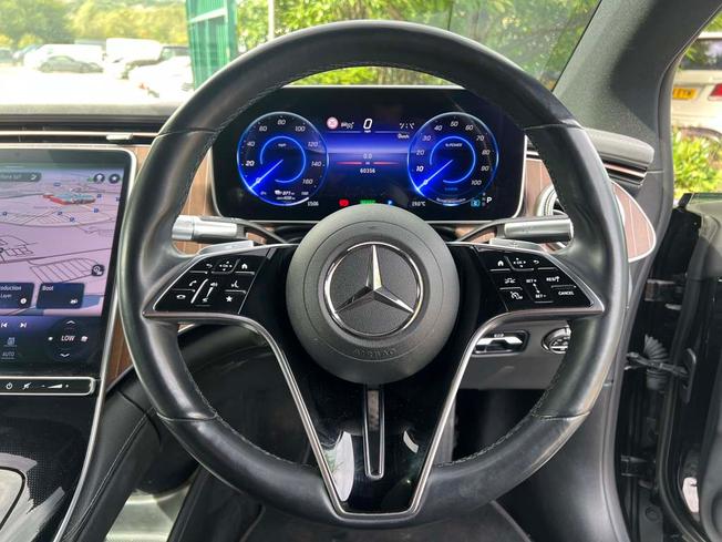MERCEDES-BENZ Eqs Photo 25
