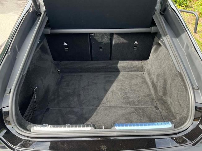 MERCEDES-BENZ Eqs Photo 9