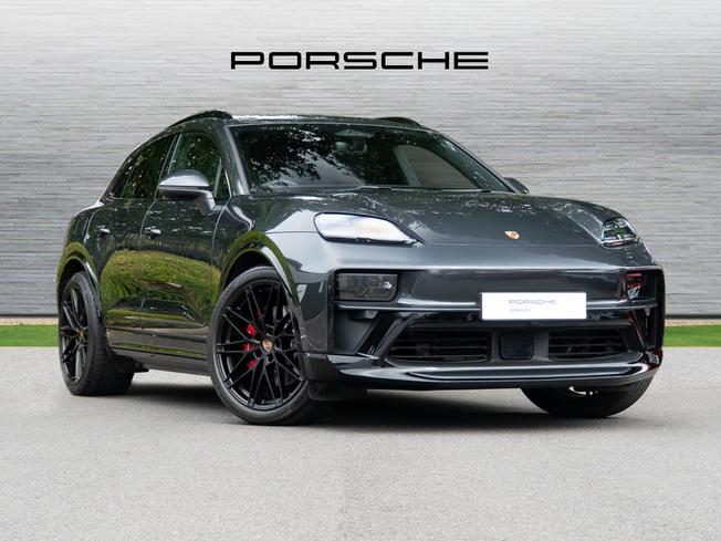 PORSCHE Macan Photo 1