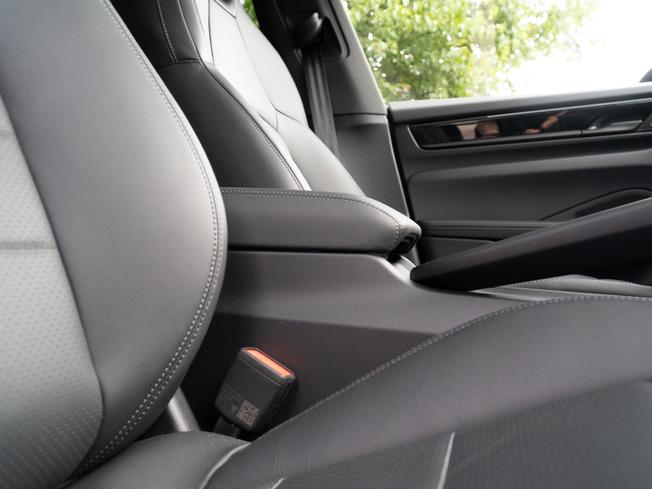 PORSCHE Macan Photo 15