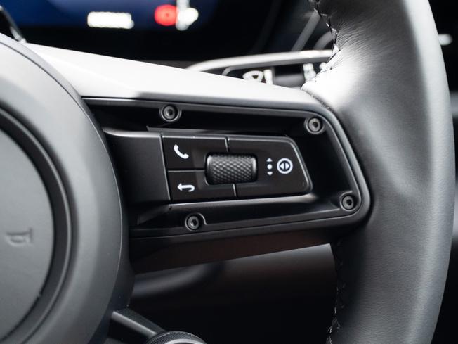 PORSCHE Macan Photo 18