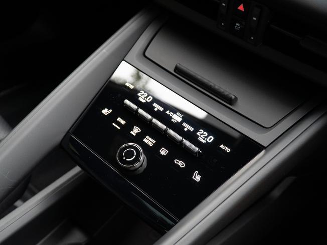 PORSCHE Macan Photo 24