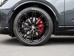 PORSCHE Macan Photo 4