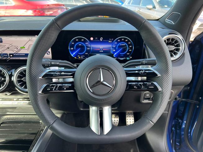 MERCEDES-BENZ Eqb Photo 23