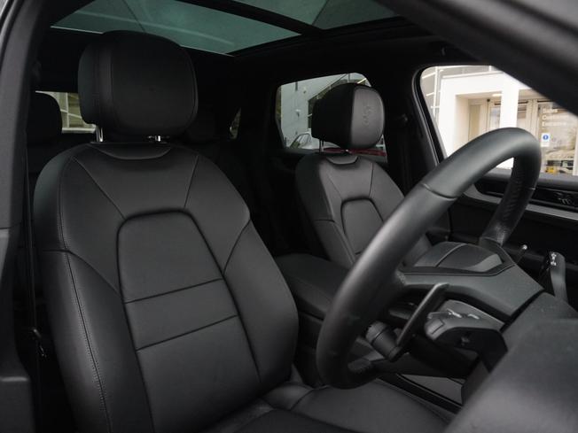 PORSCHE Cayenne Photo 12