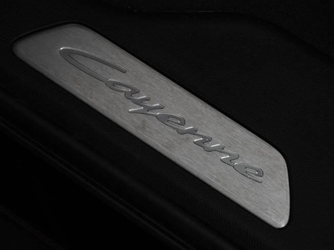 PORSCHE Cayenne Photo 23