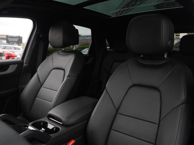 PORSCHE Cayenne Photo 9