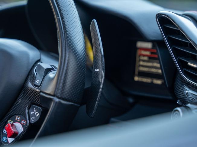 FERRARI 488 Spider Photo 47