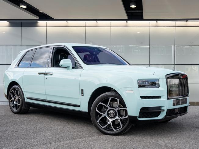 ROLLS-ROYCE Cullinan Photo 1