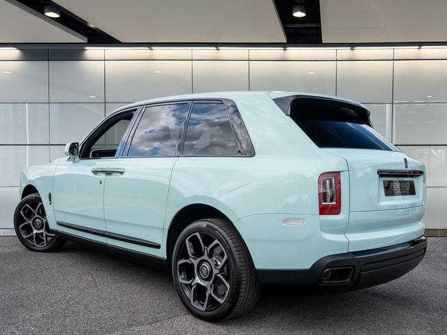 ROLLS-ROYCE Cullinan Photo 2