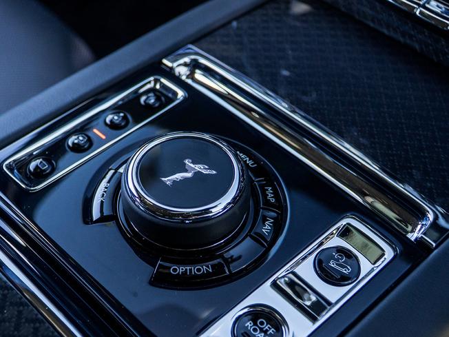 ROLLS-ROYCE Cullinan Photo 50