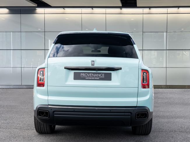ROLLS-ROYCE Cullinan Photo 8
