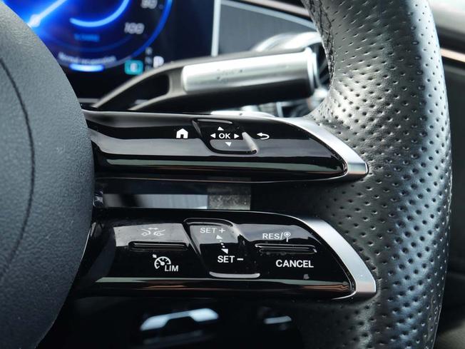 MERCEDES-BENZ Eqs Photo 13