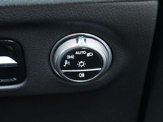 MERCEDES-BENZ Eqs Photo 15