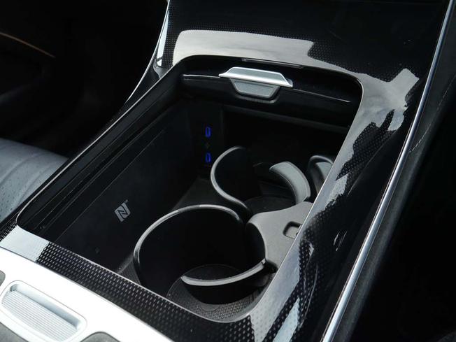 MERCEDES-BENZ Eqs Photo 20