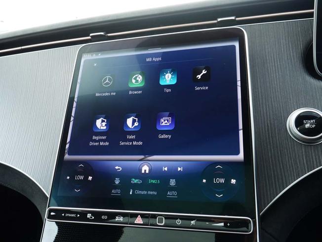 MERCEDES-BENZ Eqs Photo 24