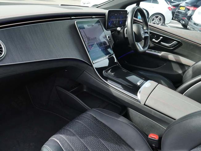 MERCEDES-BENZ Eqs Photo 3