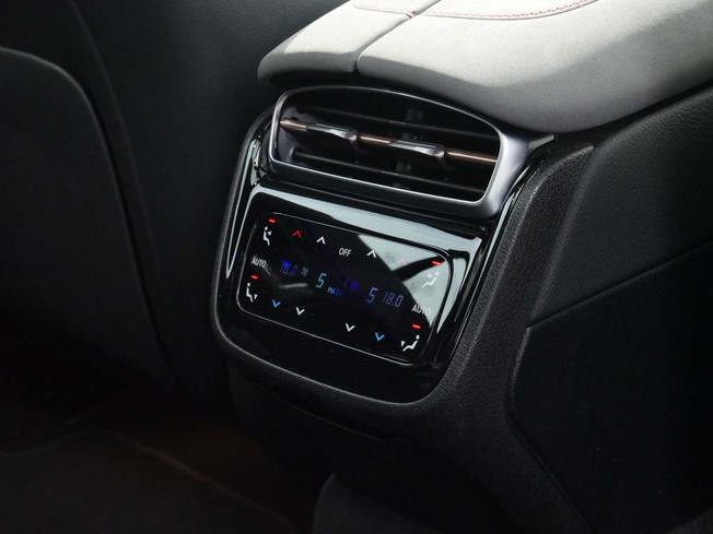 MERCEDES-BENZ Eqs Photo 39