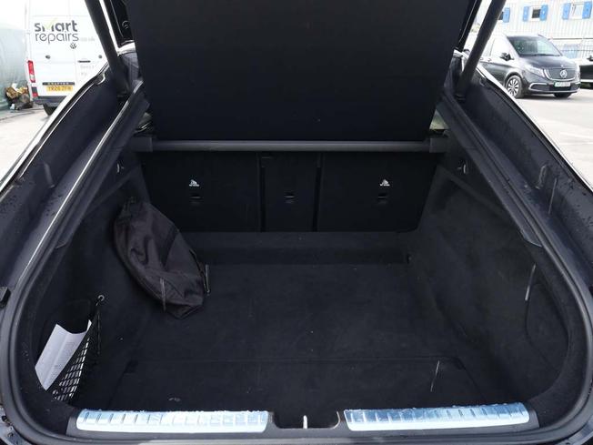 MERCEDES-BENZ Eqs Photo 9