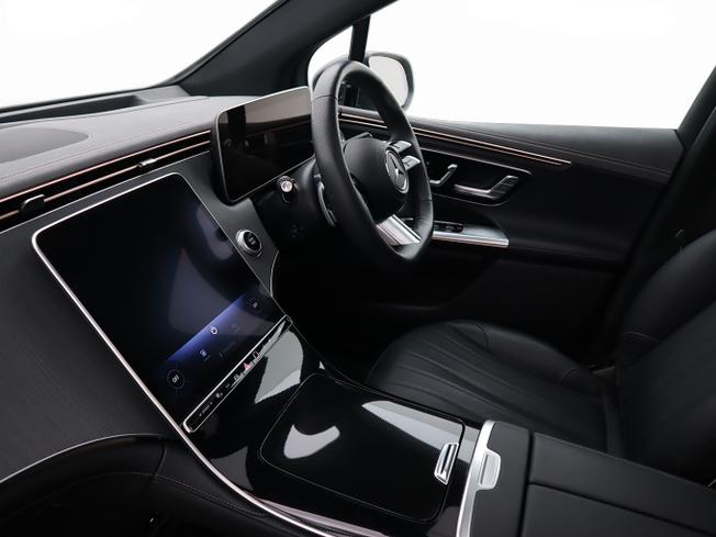 MERCEDES-BENZ EQE Photo 20