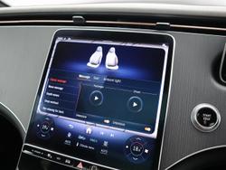 MERCEDES-BENZ EQE Photo 5