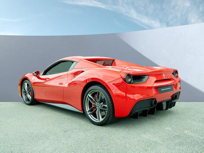 FERRARI 488 Spider Photo 10