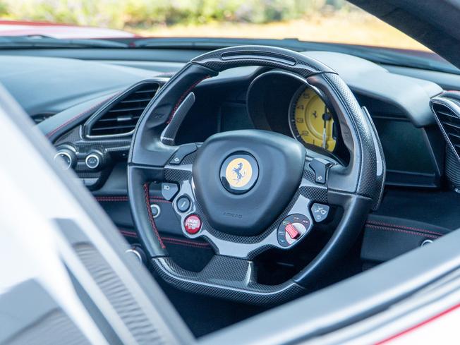 FERRARI 488 Spider Photo 18
