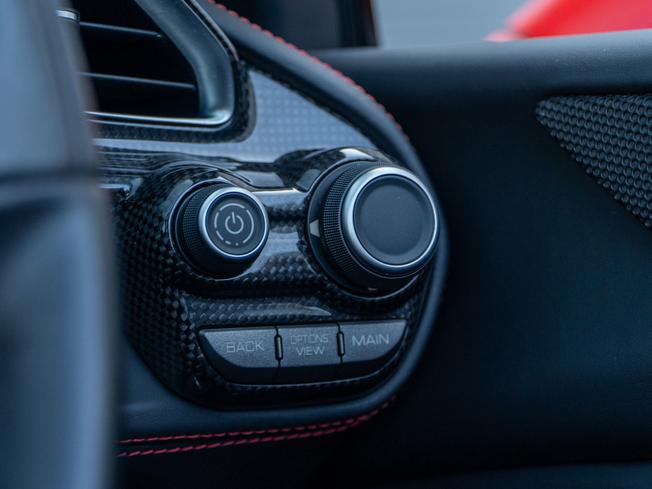 FERRARI 488 Spider Photo 24