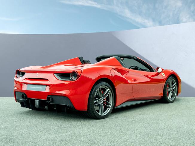 FERRARI 488 Spider Photo 3