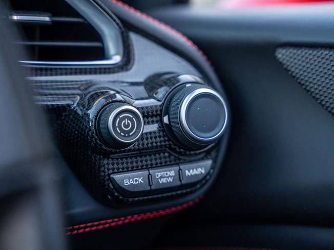 FERRARI 488 Spider Photo 35