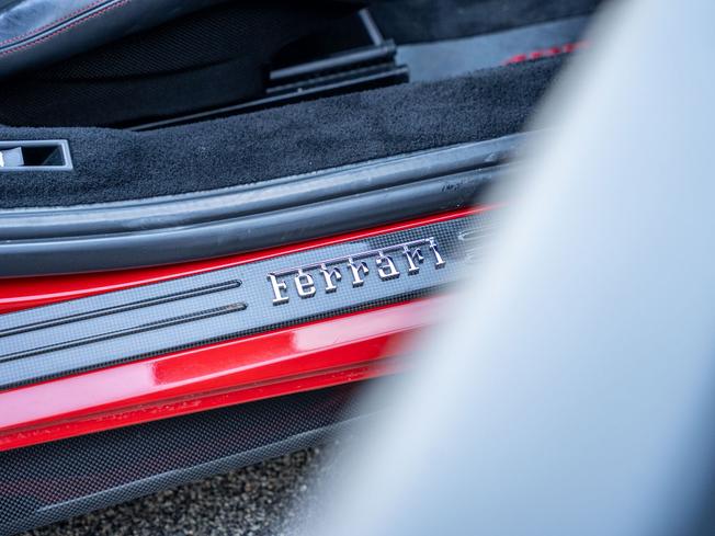 FERRARI 488 Spider Photo 37