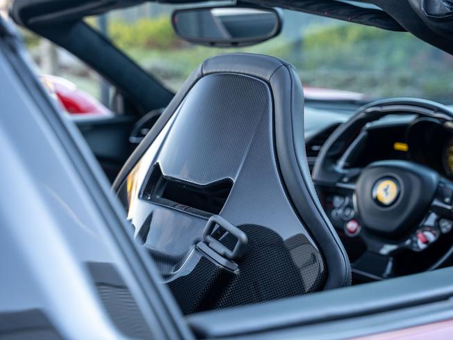 FERRARI 488 Spider Photo 42