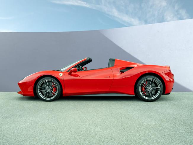 FERRARI 488 Spider Photo 6